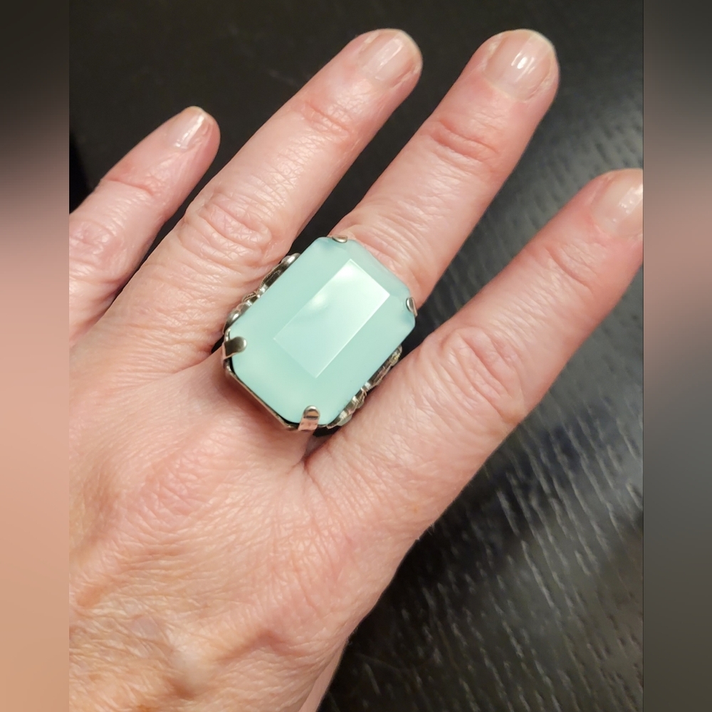 Beautiful Costume Jewelry Ring